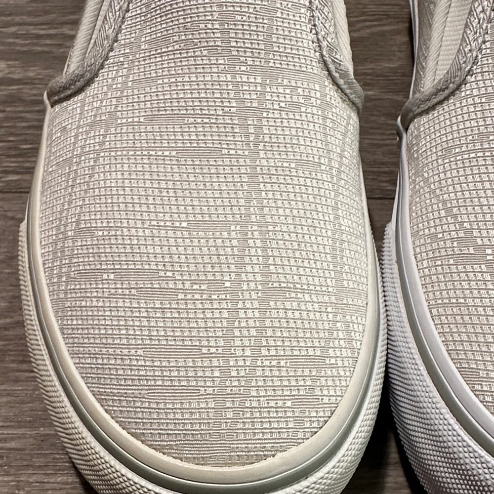 Vans Slip-On Sneakers in Patterned Light Gray